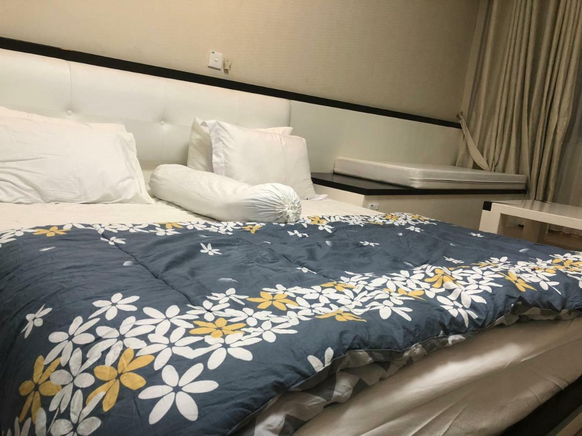 Nagoya Mansion Apartment Batam Chambre photo